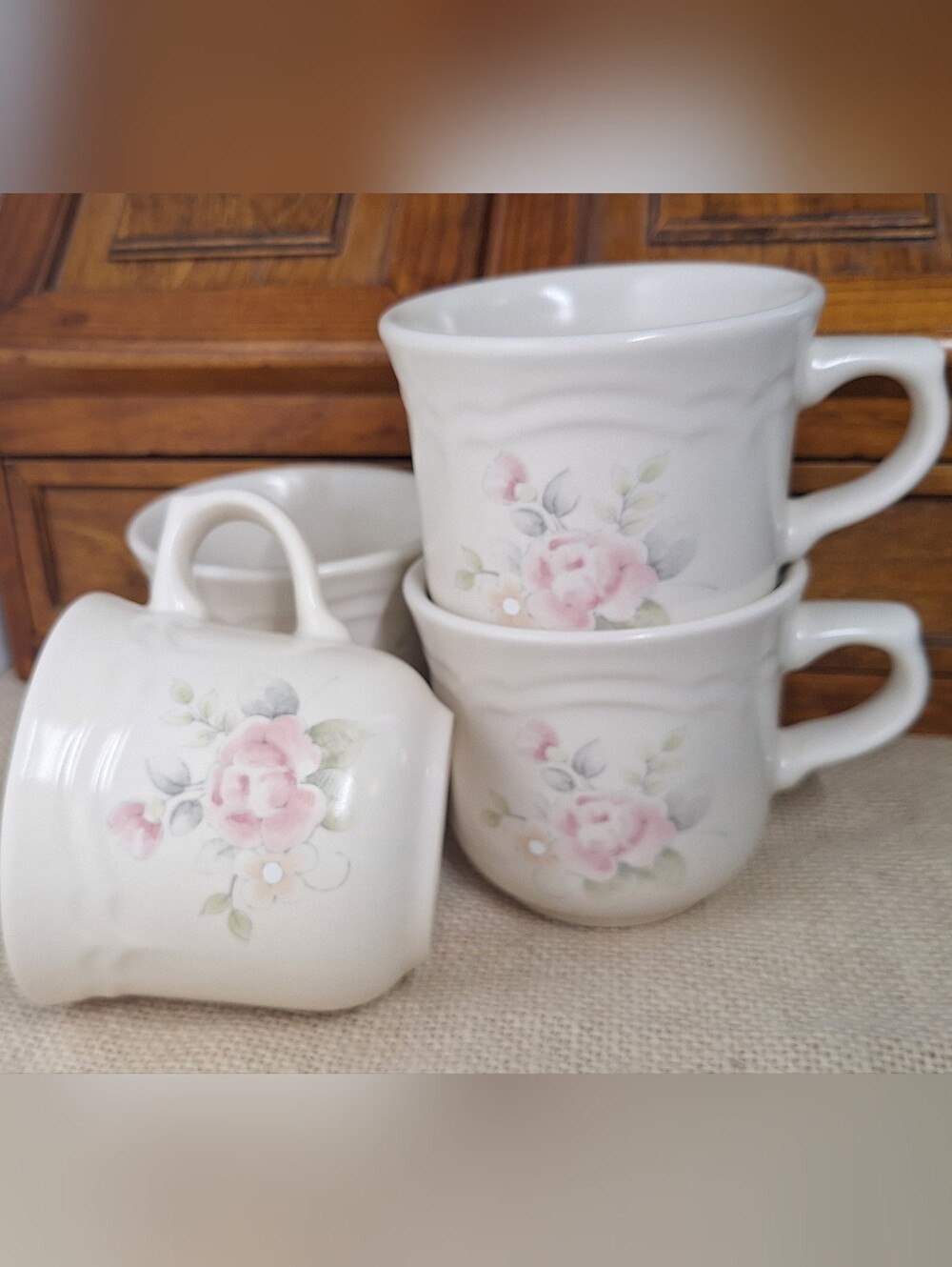 Pfaltzgraff Tea Rose Cups, Mugs, 8 Oz. Set Of 4